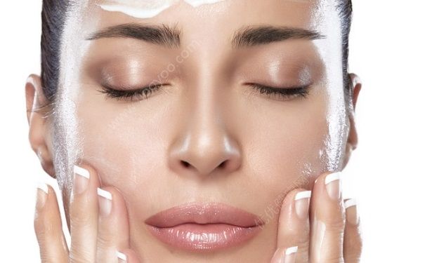 用洗面奶会长痘痘吗？洗面奶的使用步骤？(2)