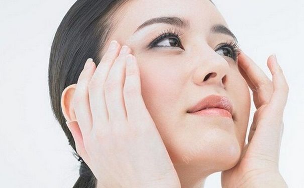 洗面奶洗脸后紧绷是什么？洗面奶洗脸后脸红红的？(2)