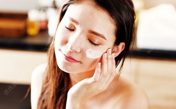 洗面奶有什么作用？能频繁更换洗面奶吗？(3)