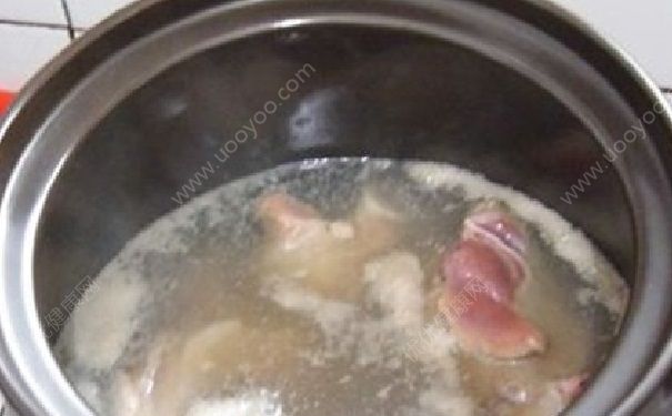 秋葵大骨汤怎么做好吃？秋葵大骨汤怎么做？(3)