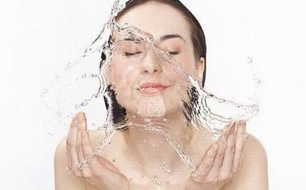 熬夜会长痘痘吗？熬夜长痘痘怎么消除？(3)