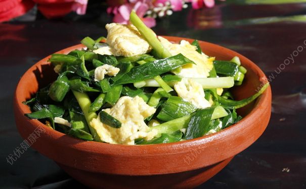 吃韭菜会长痘痘吗？长痘痘能吃韭菜吗？(4)