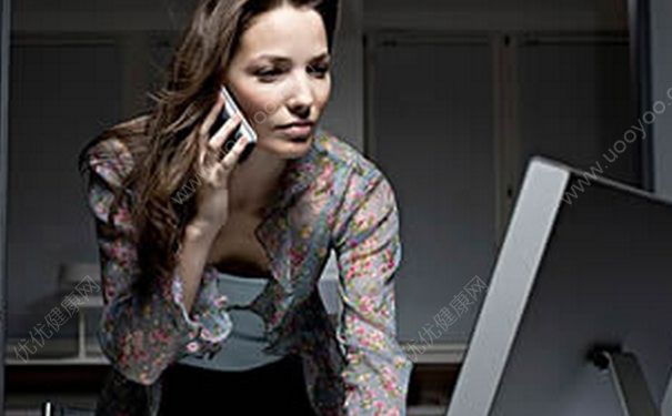 熬夜会长痘痘吗？熬夜长痘痘怎么消除？[多图]