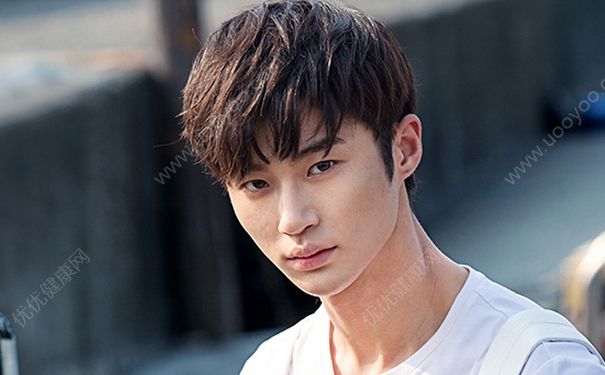 男孩15岁乳房有硬块正常吗？15岁男生乳房为什么有硬块？(4)
