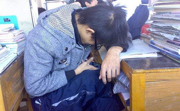 初中生爱玩手机怎么办？怎么戒掉爱玩手机的瘾？(1)