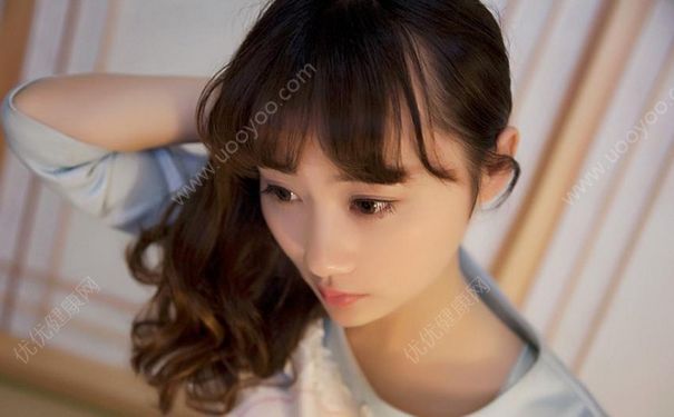 第一次来月经什么感觉？第一次来月经什么反应？(1)