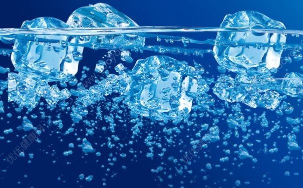 喝冰水对身体有害吗？喝冰水肚子疼怎么办？[多图]