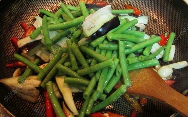 炒豆角能不能盖锅盖？炒豆角需要焯水吗？(3)