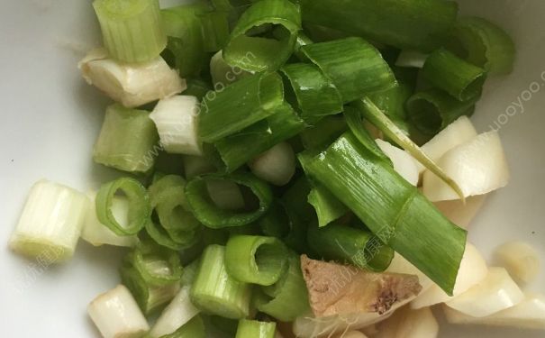 凉拌紫菜怎么做好吃？凉拌紫菜的做法(2)