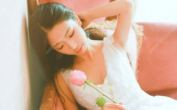 17岁女生碰胸部会疼是什么原因？17岁女生按乳房疼怎么办？(4)
