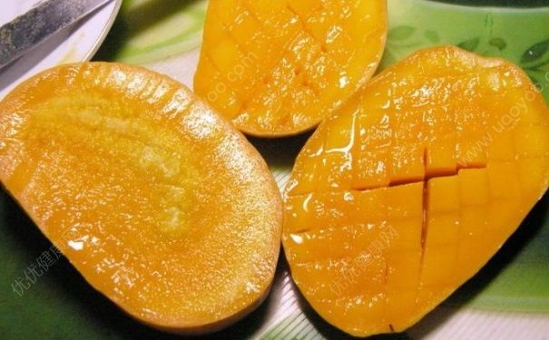 喝可乐可以吃芒果吗？吃芒果可以喝碳酸饮料吗？(2)