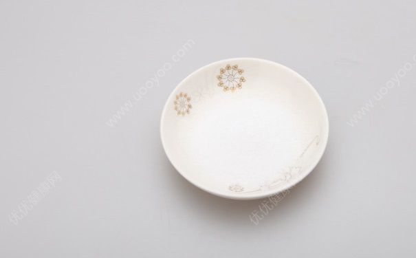 早上喝盐水有什么好处？早上喝盐水好还是蜂蜜水好？(2)