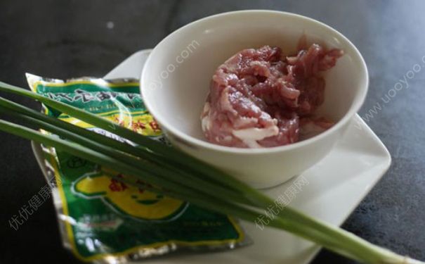 榨菜肉丝面怎么做？榨菜肉丝面的做法(2)