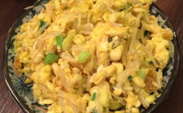 豆芽炒鸡蛋怎么做好吃？豆芽炒鸡蛋的做法(3)