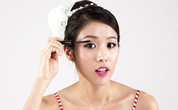 17岁女生可以化妆吗？17岁女生化妆好吗？(1)