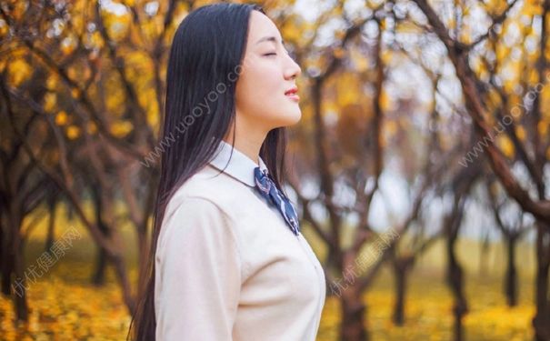 12岁女孩被男孩袭胸怎么办？12岁女生被袭胸该告诉家长吗？(1)