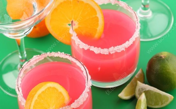 没有榨汁机怎么做西瓜汁？不用榨汁机怎么做果汁？(2)