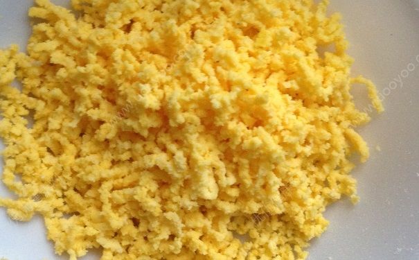 米粉可以和蛋黄一起吃么？米粉和蛋黄能拌着喂宝宝吃吗？(3)