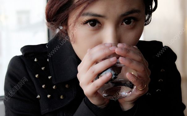 美瞳可以带着睡觉吗？美瞳能带着睡午觉吗？(4)