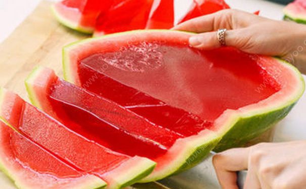 果冻西瓜怎么做？西瓜果冻的做法(4)