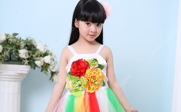 9岁女孩乳房开始发育正常吗？9岁女孩胸部开始发育是为什么？(3)