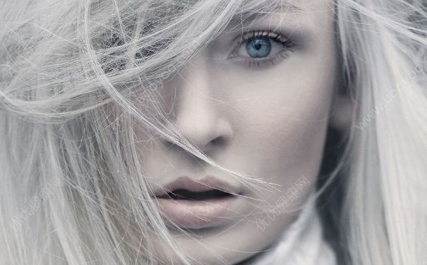 卸妆油和卸妆水哪个好？用卸妆油好还是卸妆水好？(1)