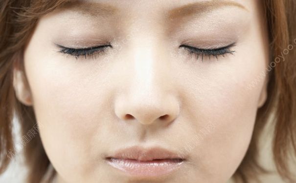 卸妆水能去角质吗？用卸妆水可以去角质吗？(1)