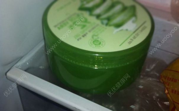 夏天芦荟胶放冰箱吗？夏天芦荟胶护肤步骤(3)