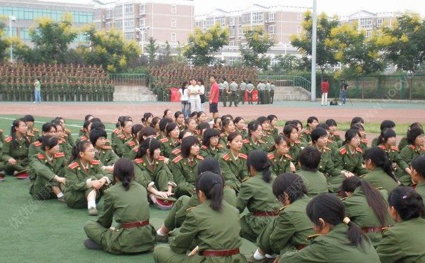 大学军训能化妆吗？军训可以化妆吗？(4)
