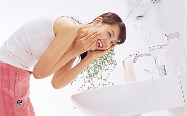 夏天护肤小常识有哪些？夏天护肤的正确步骤(2)