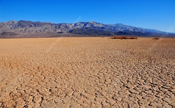 夏季嘴唇干裂怎么办？夏季嘴唇干裂脱皮怎么办？(1)