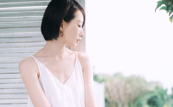 高中生平胸是怎么回事？高中女生平胸怎么办？(1)