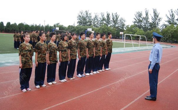 女生军训需要准备什么？女生军训必备物品(1)