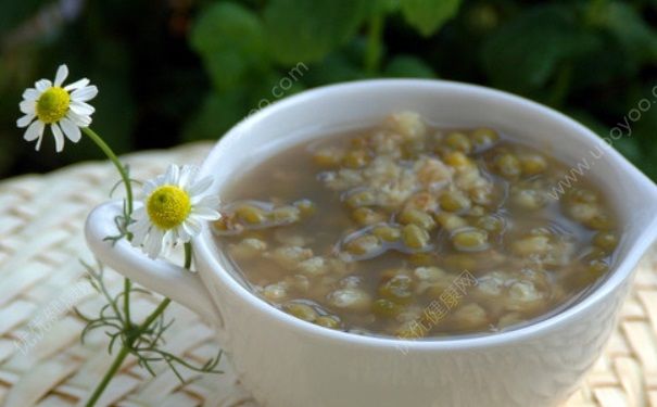 冰糖和绿豆能一起吃吗？冰糖能和绿豆一起煮吗？(4)