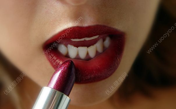 口红掉色正常吗？口红掉色是不好吗？(1)
