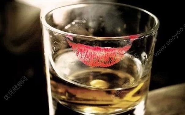 口红掉色正常吗？口红掉色是不好吗？(2)