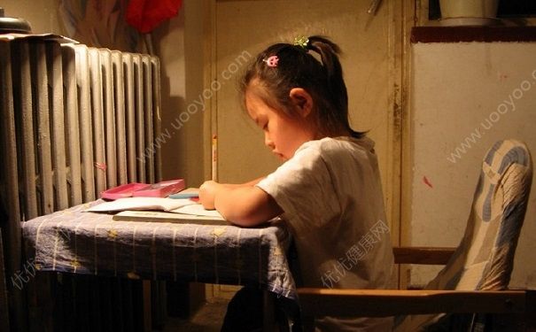 12岁爱熬夜长痘痘怎么办？12岁经常熬夜长痘痘怎么办？(2)