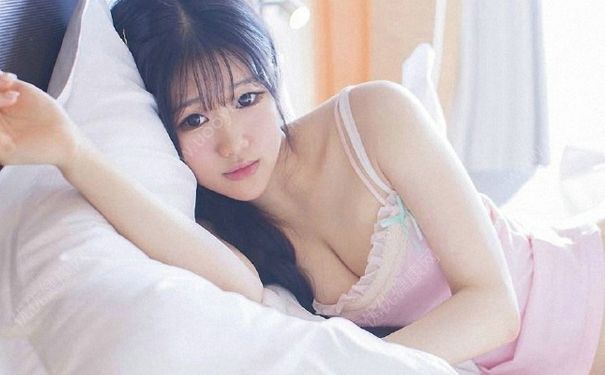 14岁女孩乳头上有白点 14岁女生乳头上有白色分泌物正常吗？(2)