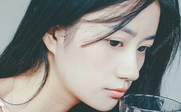 15岁长痘痘怎么办？15岁长痘痘可以用洗面奶吗？(4)