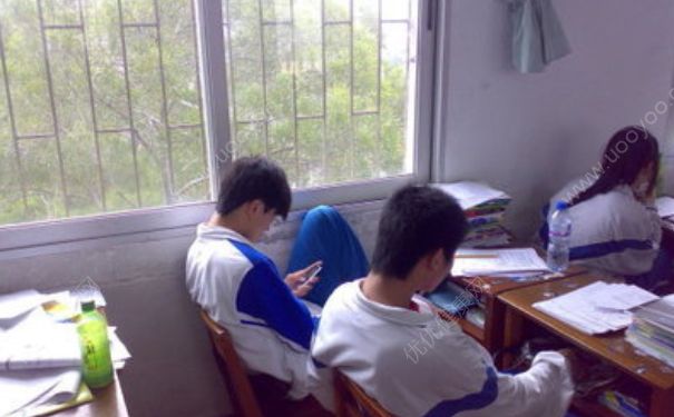 初中生能买手机吗？初中生可以用手机吗？(1)