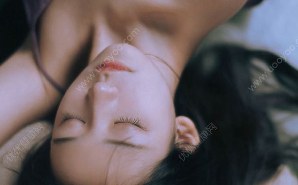 17岁女生私处痒是怎么回事？17岁女生下面痒怎么办？(1)