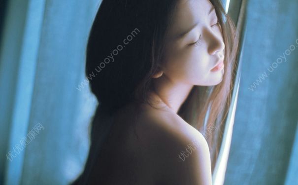 女生熬夜胸会变小吗？为什么女生熬夜胸会变小？(4)