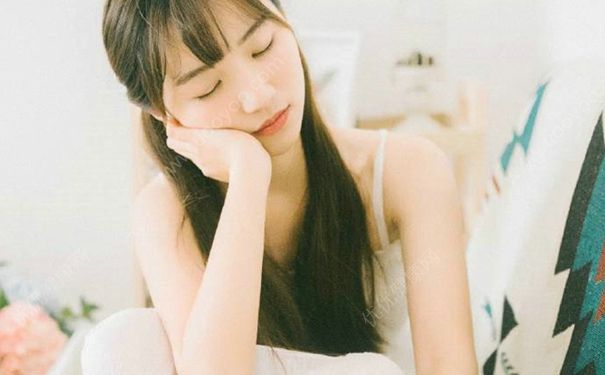13岁内裤上有棕色是怎么回事？13岁女生内裤上有黑色怎么办？(2)