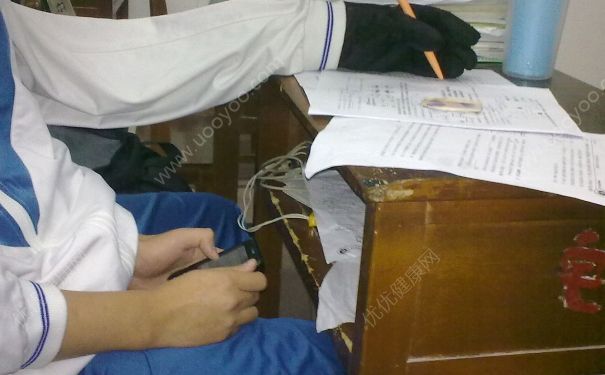 上课想玩手机怎么办？上课不想听课怎么办？[多图]