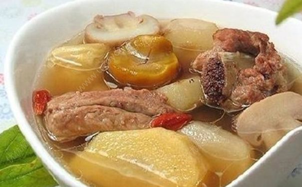 板栗炖排骨吃会上火吗？板栗炖排骨怎么做？(3)