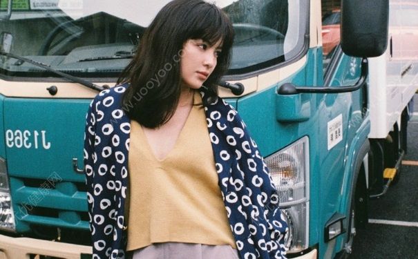 夏天皮肤干燥起皮怎么办？怎样缓解夏日皮肤干燥？(1)