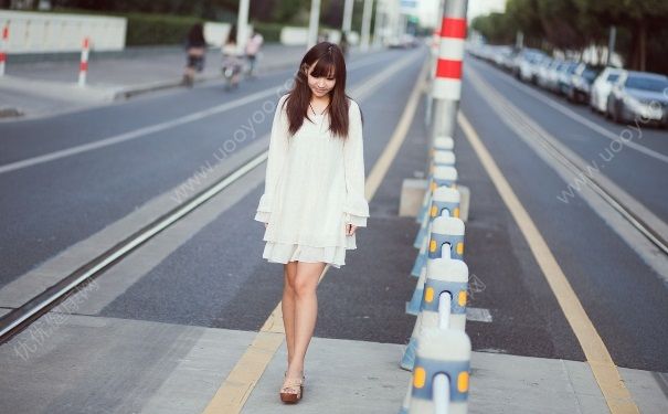 走路驼背怎么办？走路驼背怎么纠正？(1)