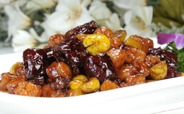 板栗红烧肉怎么做？板栗红烧肉的营养价值(2)