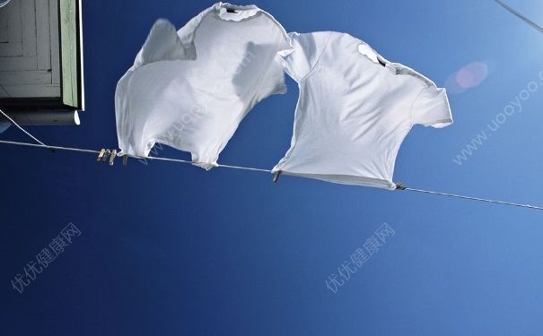 衣服长黑点怎么洗掉？衣服有霉点怎么洗掉？(3)