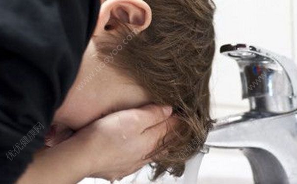 男士祛痘的方法有哪些？男士祛痘的简单方法(4)
